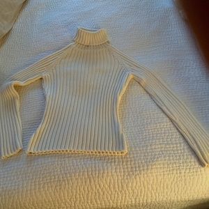 LondonJean Turtleneck Sweater Size S